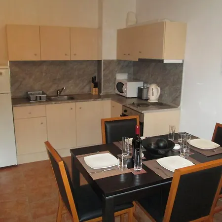 Апартаменти Old Inn Alexander Services Private Apartments *